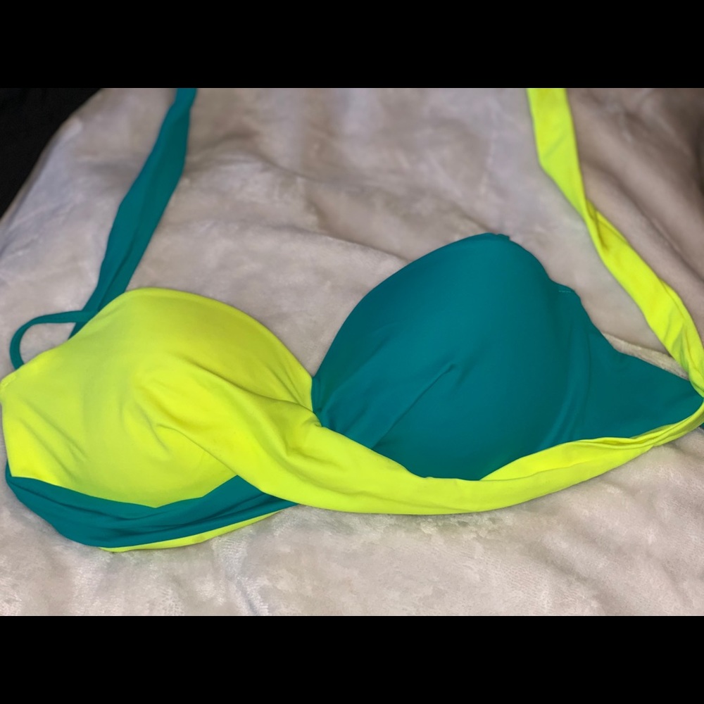 Victoria’s Secret PINK bikini top